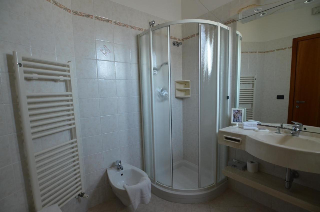 Londra Hotel 4*